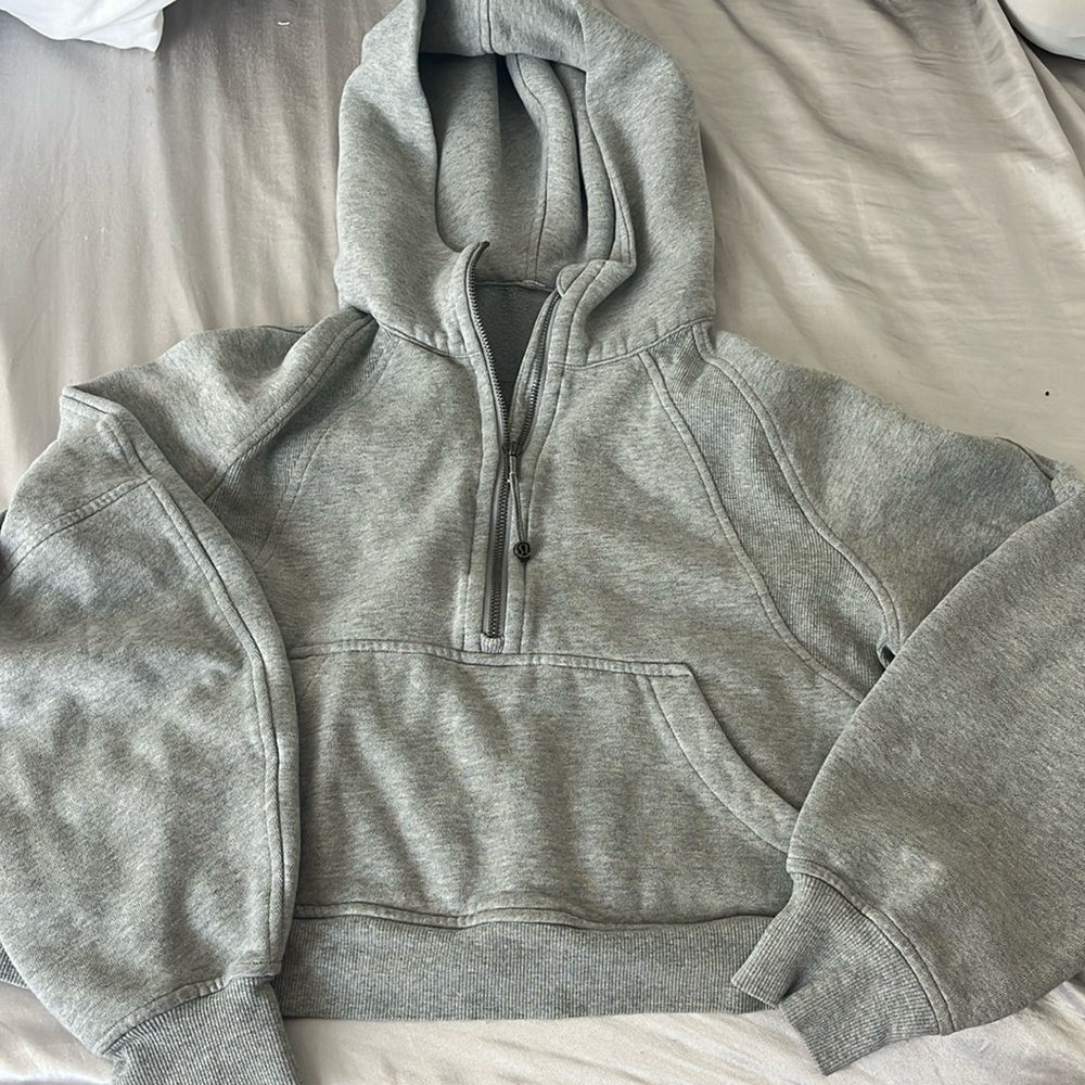 Grey lululemon scuba
